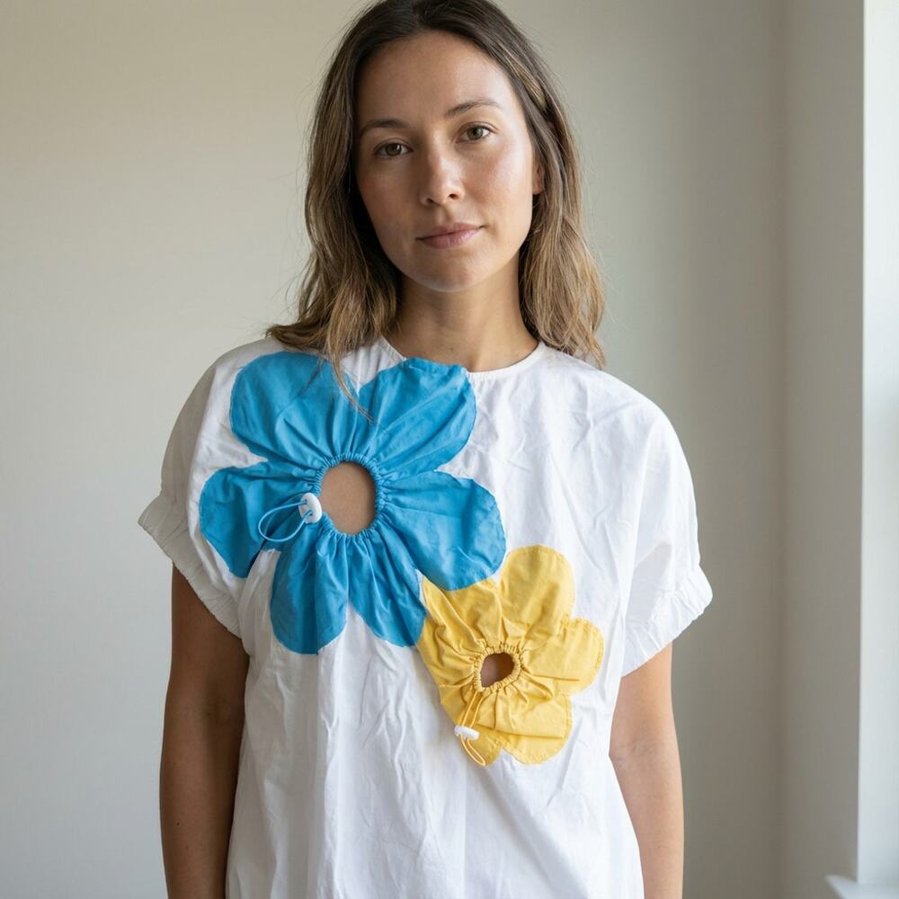 Marianna Senchina White Floral Applique Short Sleeve Blouse Top, size S